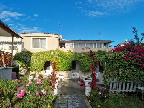 Hostal Guest House Cikaj