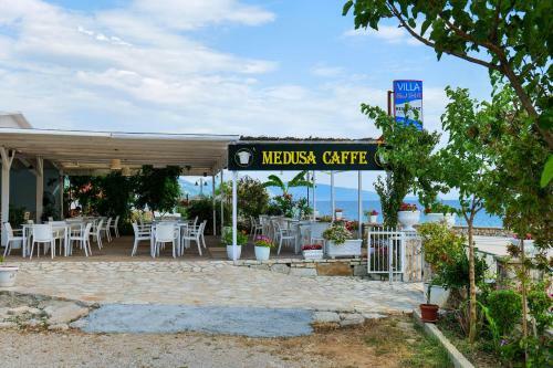 Hostal Villa Gjika