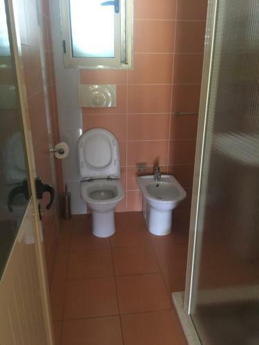 Hostal Villa Elvis Guesthouse