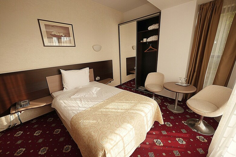 Berthelot Hotel