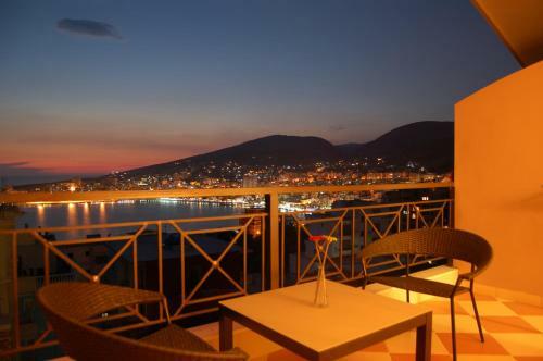 Villa Sunset Apartments