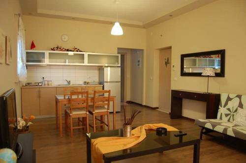 Villa Sunset Apartments