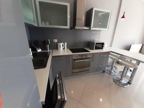 Paradise Sea View Apartment