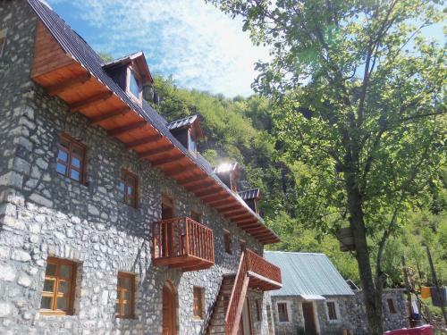 Hostal Bujtina Berishta Theth