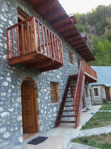 Hostal Bujtina Berishta Theth
