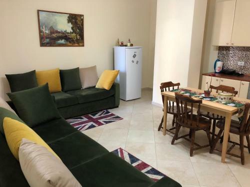 Neli Apartments
