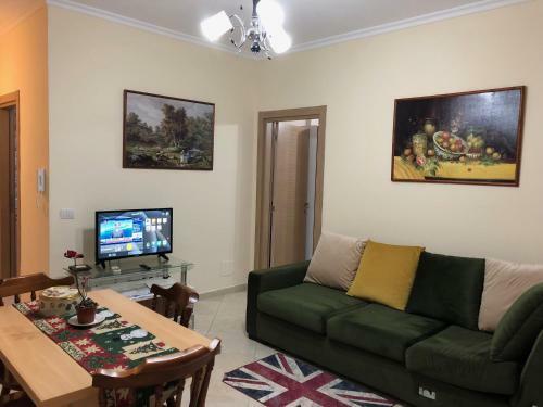 Neli Apartments
