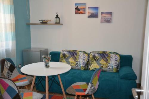 Apartamentos Omar Real Estate