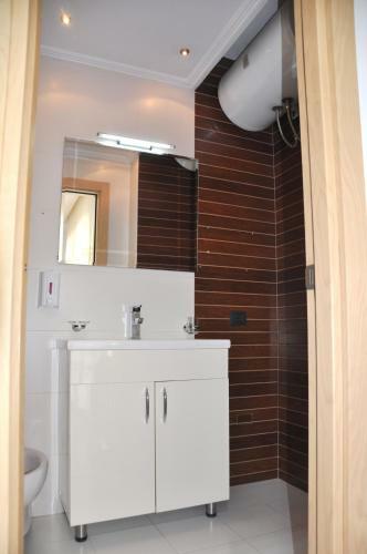 Elior2 Apartments