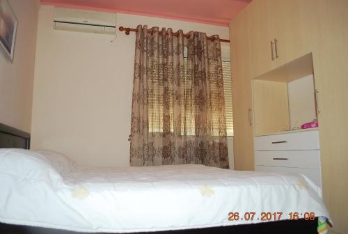 Fiona's Sea View Apartment