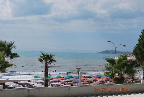 Fiona's Sea View Apartment