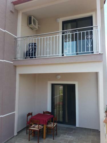 Apartments Villa Dovinefa