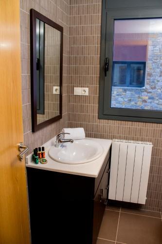 Vista Canillo Apartments