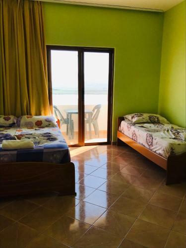 Hostal Mana Guesthouse