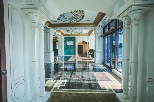 Hotel Emerald
