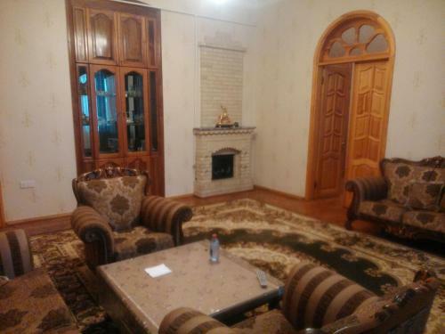 Apartment On Azadl?q Avenue