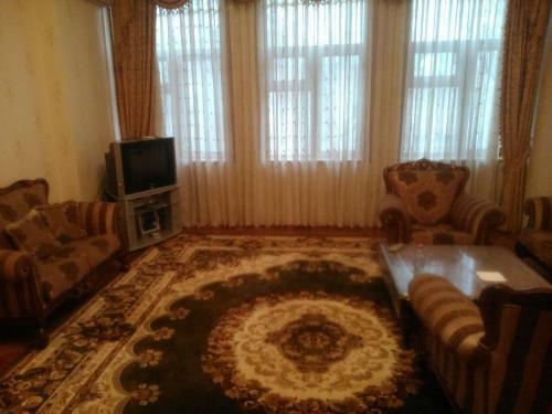 Apartment On Azadl?q Avenue