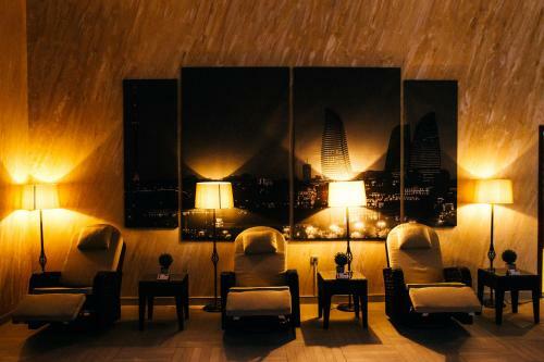 Rich Hotel