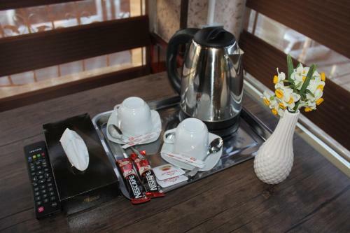Albergue East House Hotel