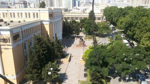 Apartment On Rashid Beybutov