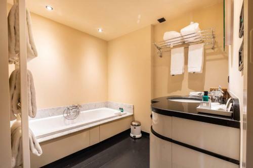 Small Luxury Hotel De Witte Lelie