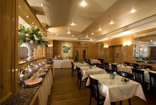 Hotel Pacific