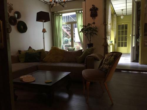 B&B Con Amp�re