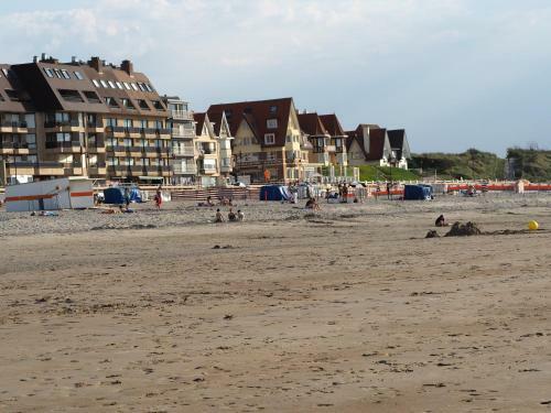Apartamento Appartement Sur La Digue - De Haan - Le Coq - Silver Beach