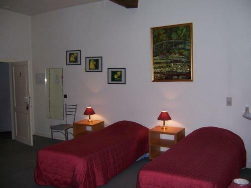 Hostal Guest House Adonis