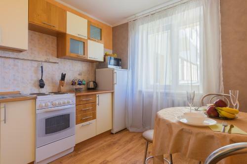 Apartment On Pobediteley 43/3