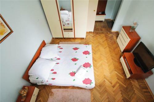 Apartments Near Circus
