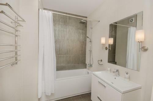 Apartment Nezavisimosti 85 V
