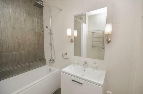 Apartment Nezavisimosti 85 V
