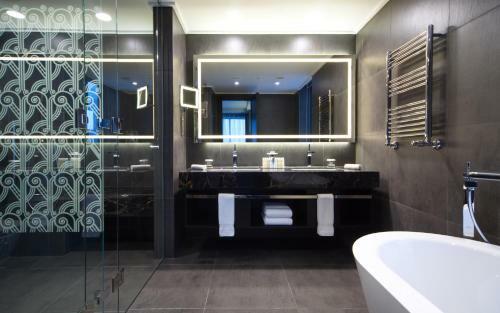 Hotel Doubletree By Hilton Minsk