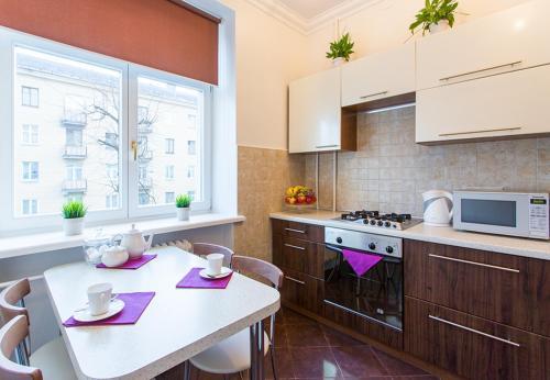 10 Apartment On Ploshad Pobedi