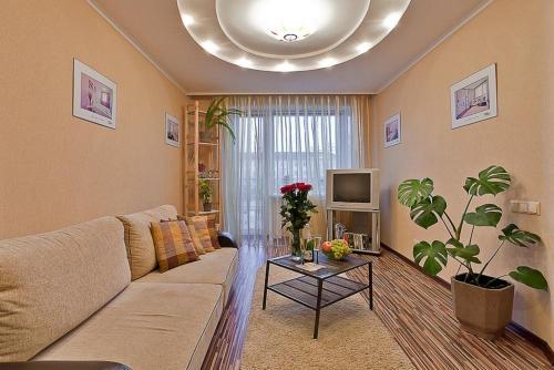 10 Apartment On Ploshad Pobedi