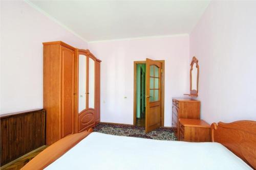 10 Apartment On Ploshad Pobedi