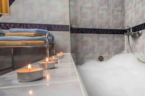 2 Bedrooms Apartment City Center