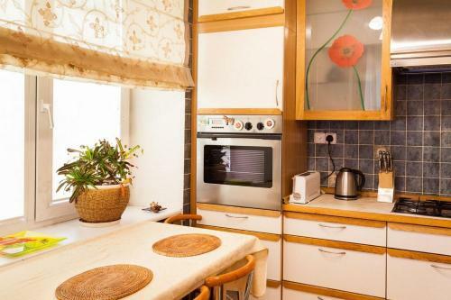 Apartment On Nezavisimosti 42