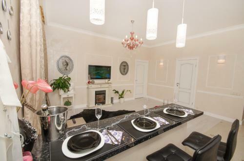 Molnar Apartments Nezavisimosti 37