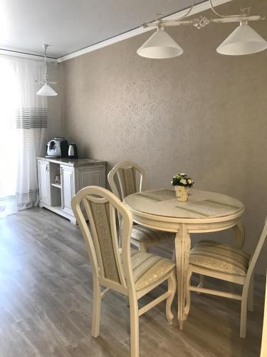 Apartment On Telmana Str.