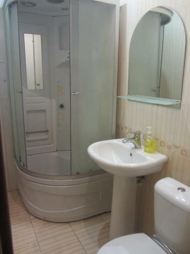 Apartment On Kirova 19 (3 Room)