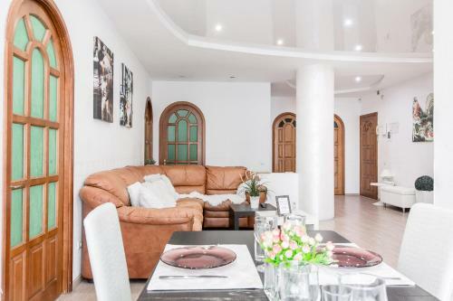 Apartamento Spacious Kirova Mgapartments