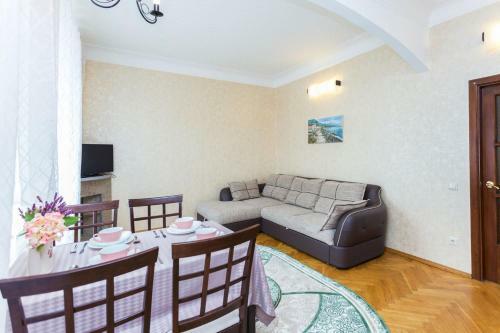 Apartment On Niezalie?nasci 55