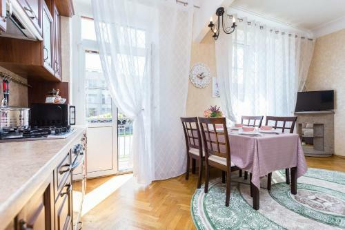 Apartment On Niezalie?nasci 55