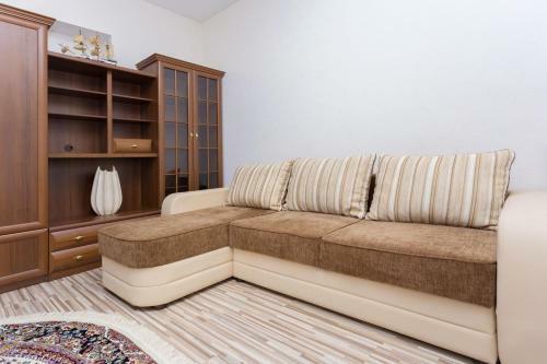 Apartment On Lomonosova