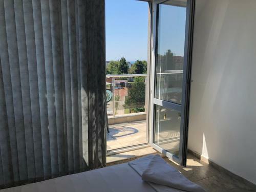 Cherno More Apartment