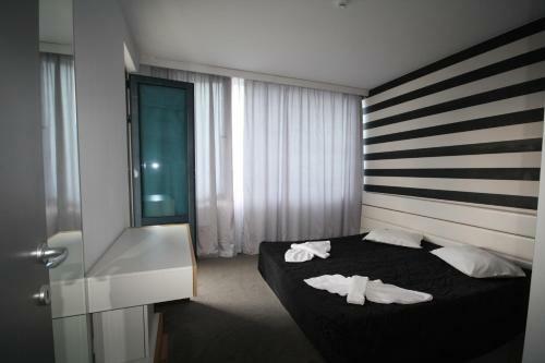 Riviera Blue Hotel