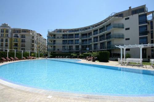 Riviera Blue Hotel