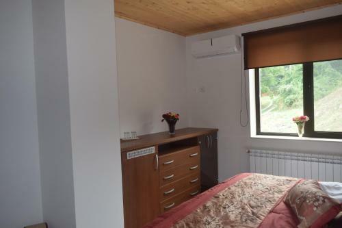 Hostal Koshov Guest House